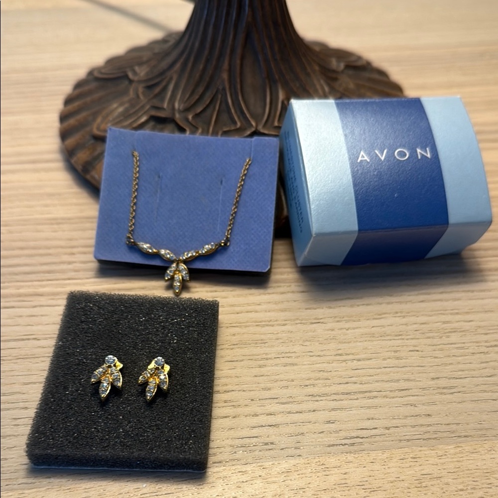 Avon Gold Rhinestone Cluster Necklace and Earring Set
